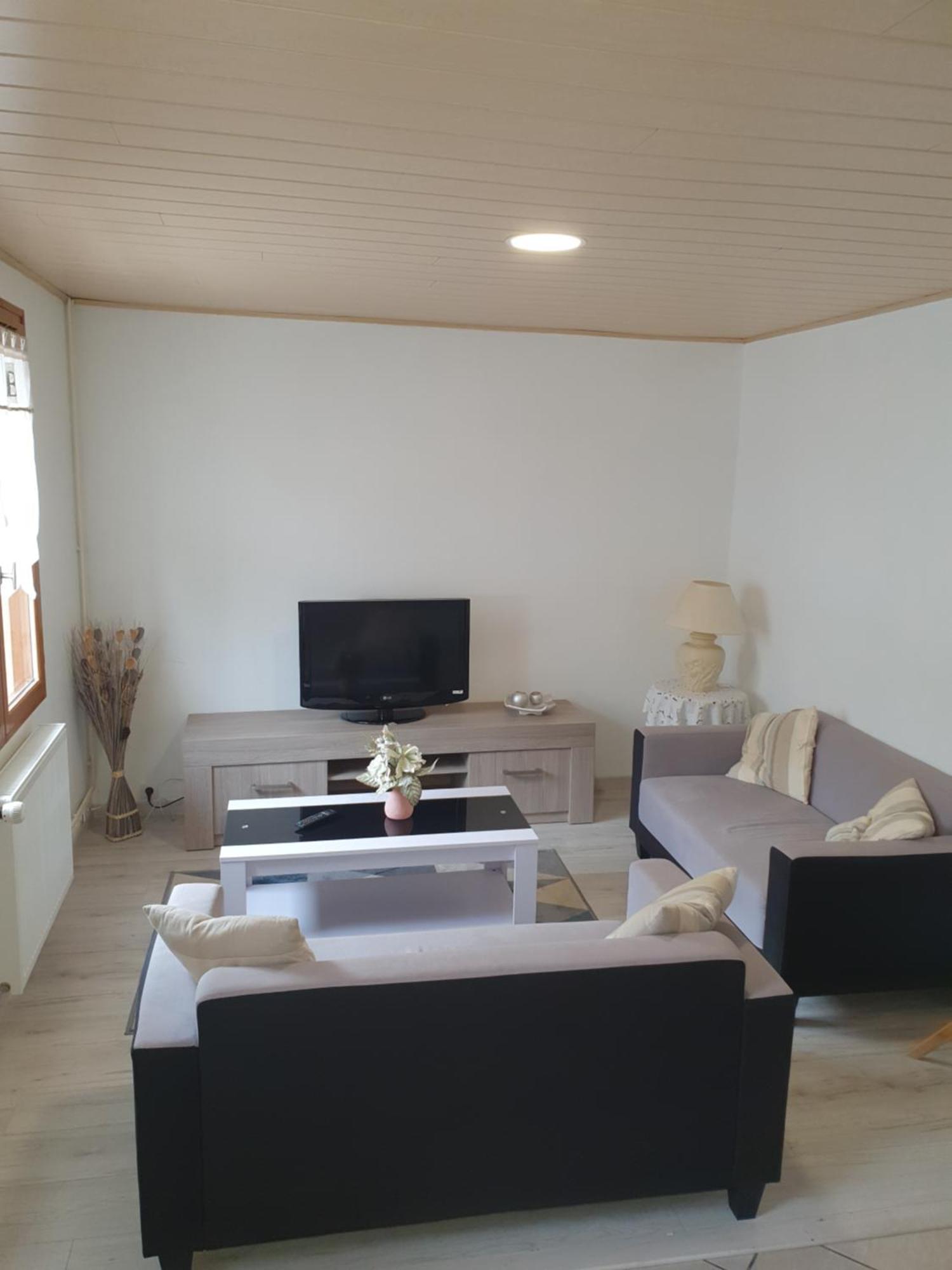 Gite Des Jardiniers Fumay Екстериор снимка