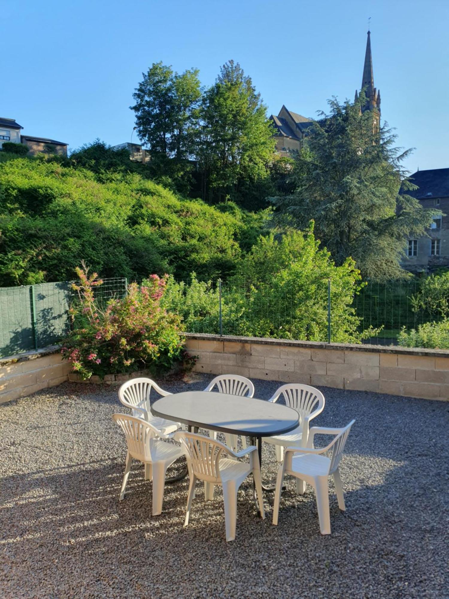 Gite Des Jardiniers Fumay Стая снимка